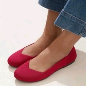 ❤️ Rothy's Flats - NWOT!! ❤️